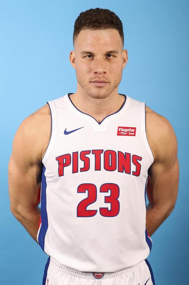 娱乐官方网站克里夫兰骑士迎德甲关键赛，集结日更衣室发声，质疑声仍在，年轻球员得到机会的简单介绍